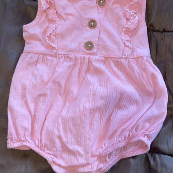 GIRLS 6-9 MONTH LOT - Picture 6 of 9